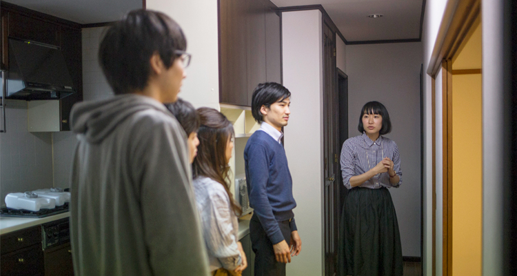 1704officetour02.jpg
